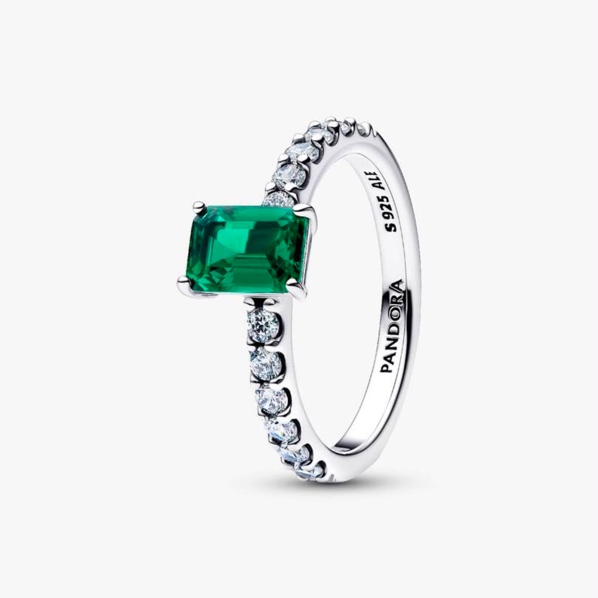 Anillo de plata .925 con zirconia verde rectangular