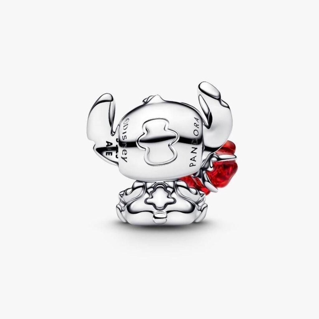 Stitch con rosa roja